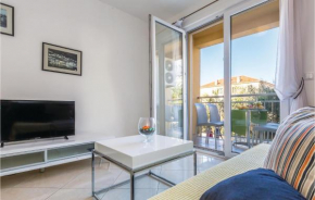Apartment Makarska with Sea View 09